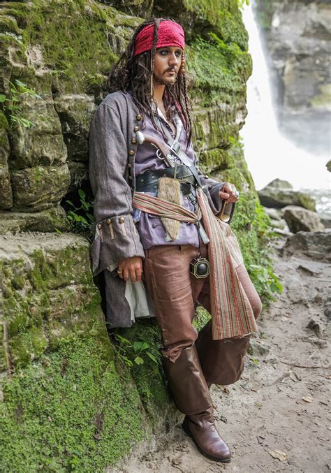 pirates of the caribbean costumes men